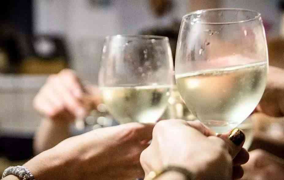 白葡萄酒如何配火锅