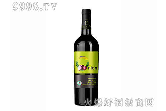 葡萄酒倒酒