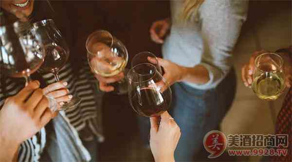 葡萄酒什么时候敬酒？_华体会体育正规网
网