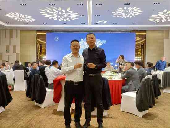 赢战2020，小炉工坊成为山东汽车流通协会年会指定用酒