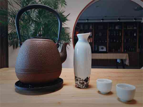 白酒圈迎来新格局 业内：审慎应对“酱香型酒热”