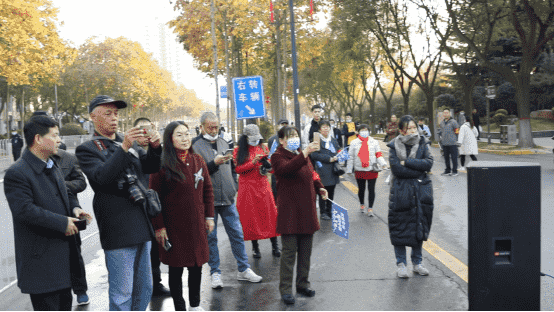 西马顺利举行 跑出古城风采 拼搏不忘初心 怡和与你同在