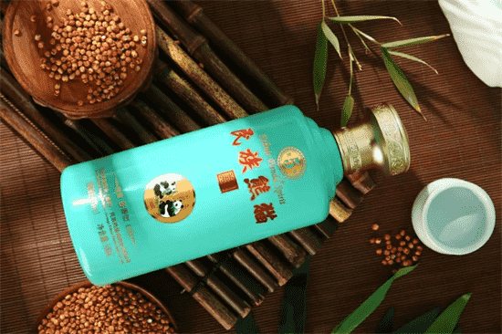携手民族酒业，首发熊猫酱酒，“联创”酒茶生又下了一步妙棋？