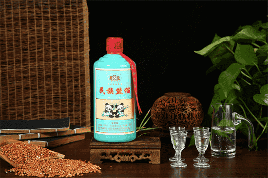 携手民族酒业，首发熊猫酱酒，“联创”酒茶生又下了一步妙棋？