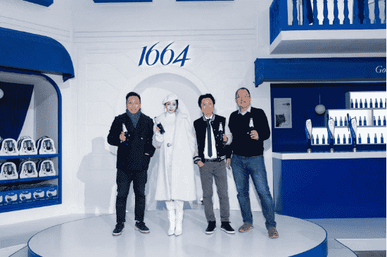 1664邀你与迪丽热巴一起 礼享玩味此刻 开启梦幻新年