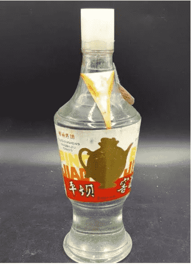 中药入曲的不仅只是董酒 还有记忆中的那瓶平坝窖酒！