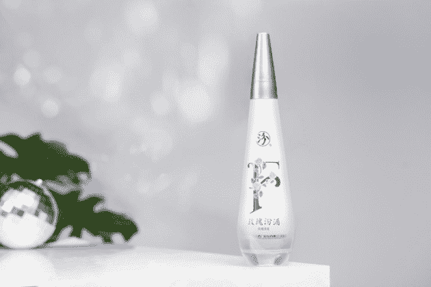 汾酒小白瓶联手失重餐厅 玩转“520表白节”
