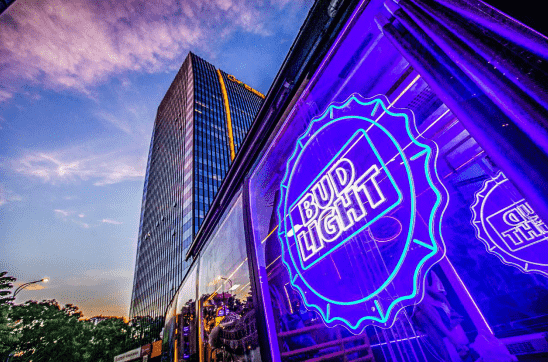 沁爽“蓝”不住 Bud Light百威昕蓝强势登陆中国