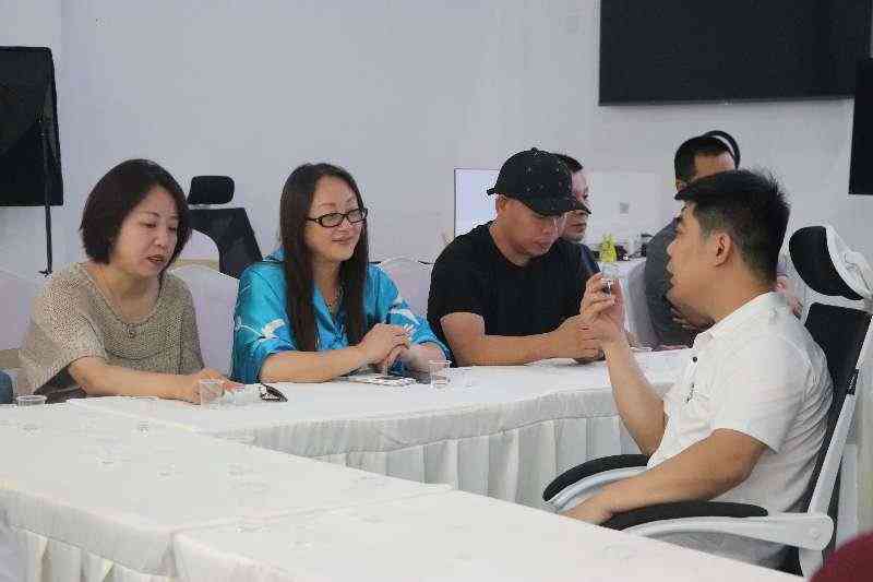保定市酒器文化协会参加老酒品鉴活动