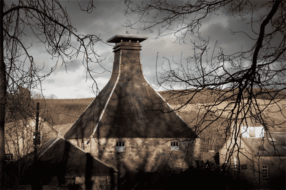 饱炼世故的野兽 解秘百年传奇 慕赫18年单一麦芽威士忌重磅发布