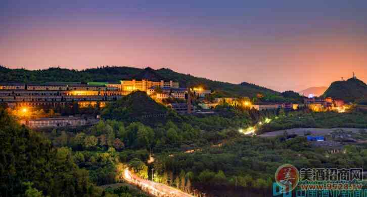 贵州醇惊艳复出，开启“真年份开坛鉴真”之旅