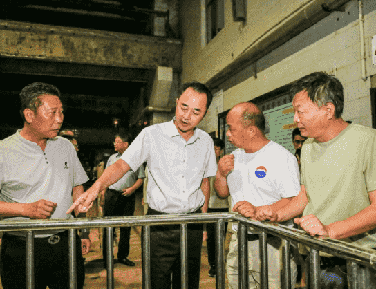 高卫东、李静仁调研茅台酒四轮次生产