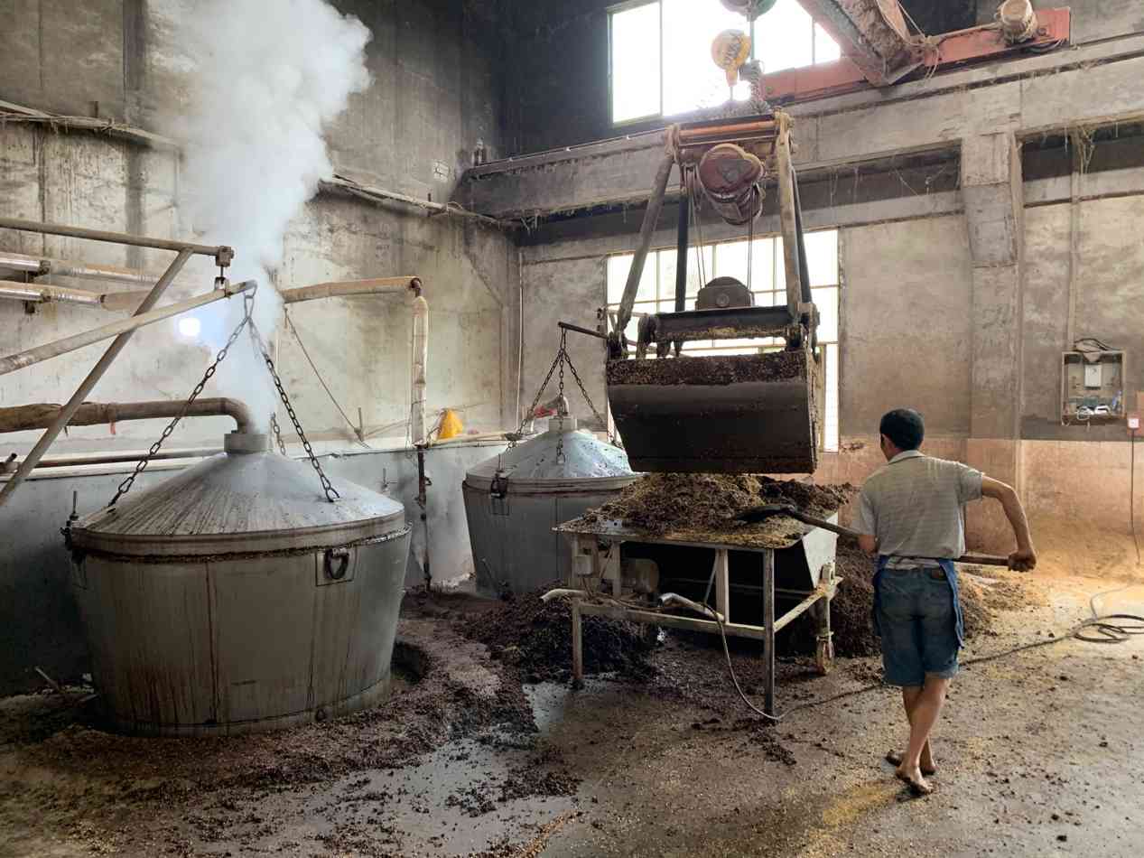 黔大师——无畏关山路远，岁月成就匠心酱酒
