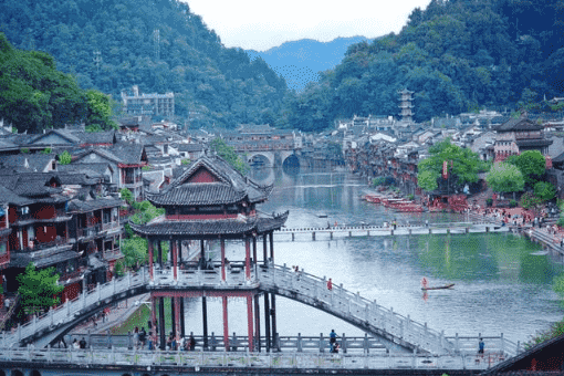 馥约湘西 重走大师路——影像见证历史变迁